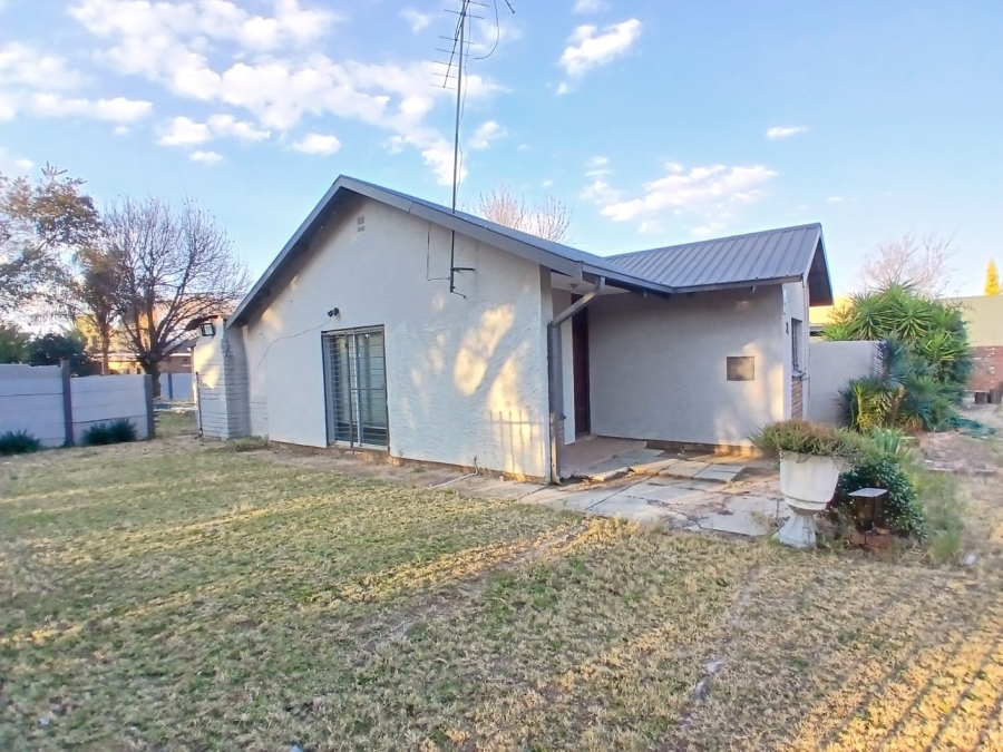 3 Bedroom Property for Sale in Riebeeckstad Free State
